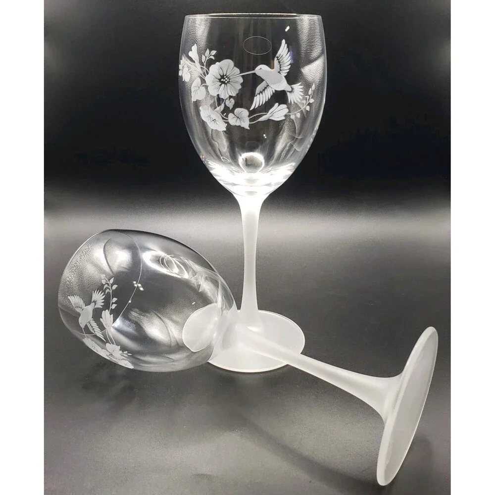 Avon Gift Collection  Crystal Hummingbird Stemware Goblet - Set of Two F25957-1!